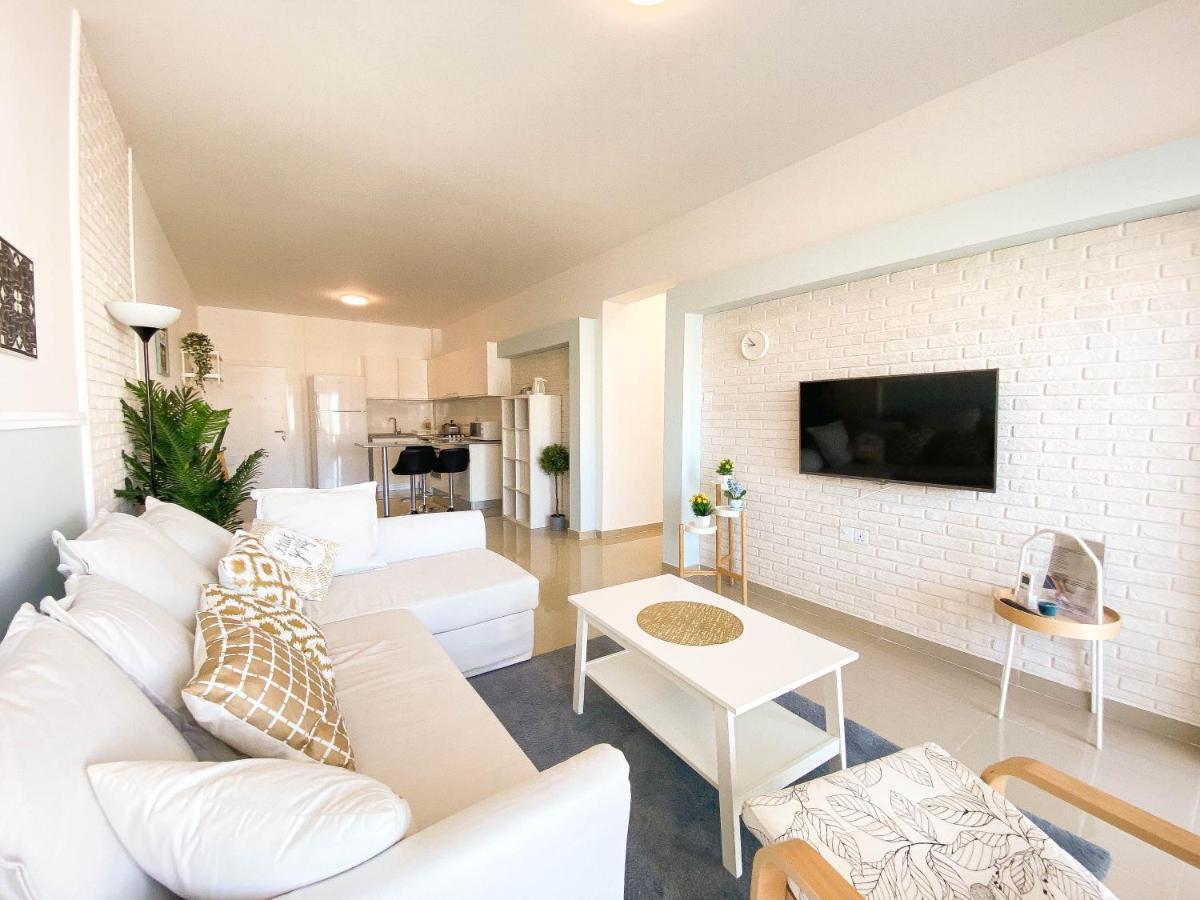 Spartacus Pool Apartments In Caesar Resort & Spa Trikomo Εξωτερικό φωτογραφία